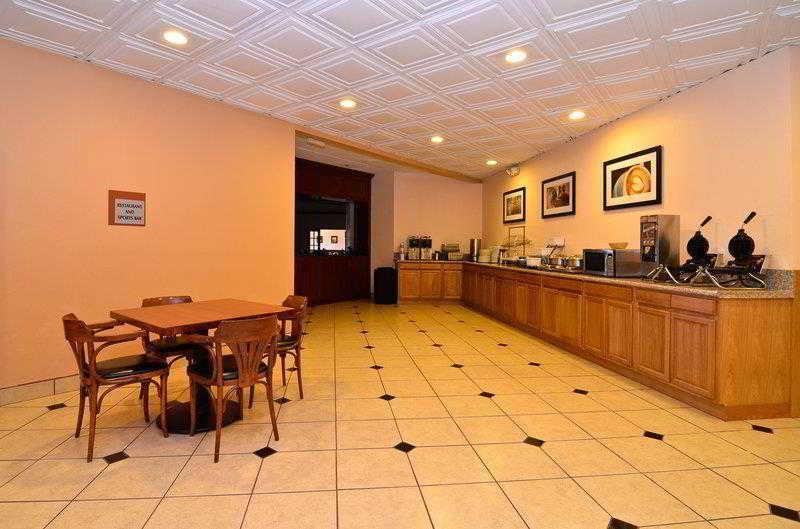 Clarion Inn & Suites روزويل المظهر الخارجي الصورة