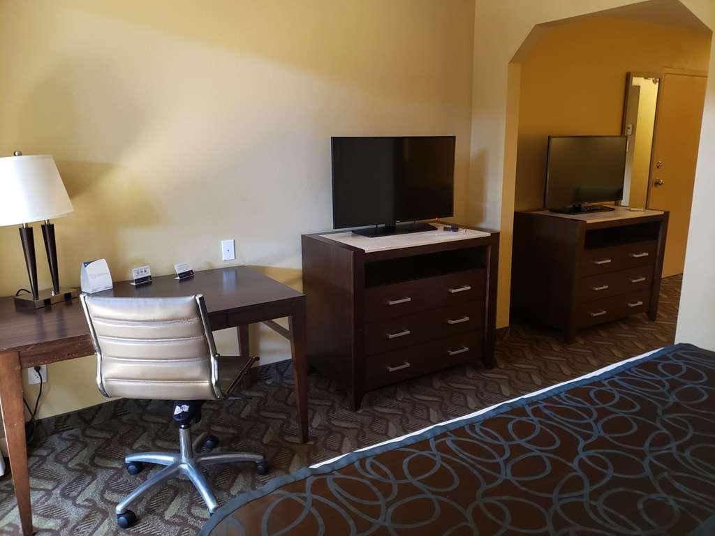 Clarion Inn & Suites روزويل الغرفة الصورة