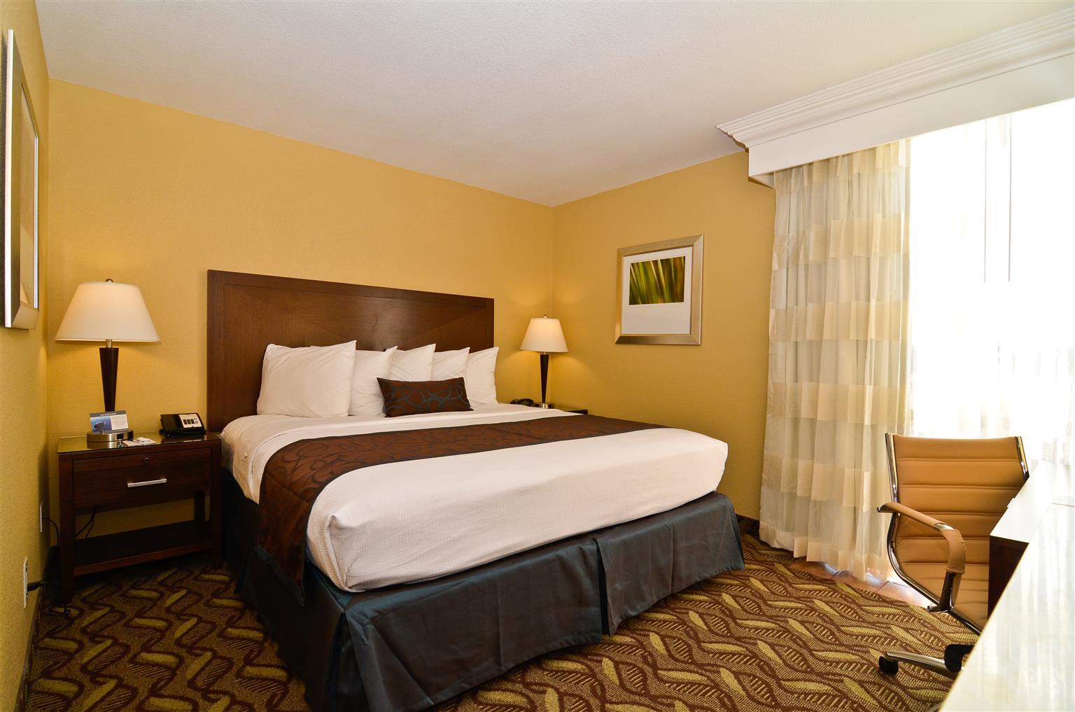 Clarion Inn & Suites روزويل الغرفة الصورة